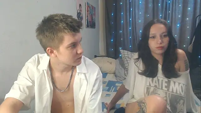 Snapshot of Mark_and_Wendy chatting on 06/19/26, 05:46 Mark and Wendy online show from 06/19/26, 05:46