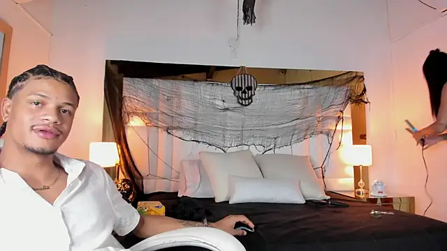 Latin Pleasures online show from 10/17/25, 07:26
