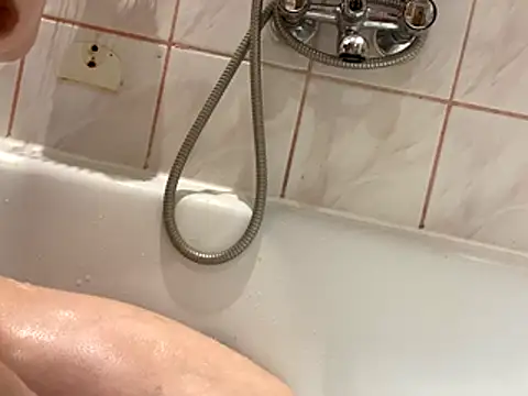 pleasedontpressaredburton online show from 11/05/25, 03:26