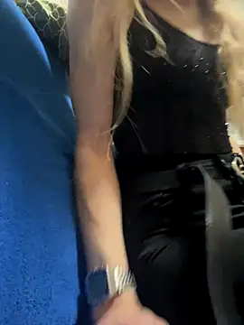 pleasedontpressaredburton online show from 10/07/25, 06:31