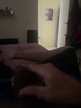 Snapshot of Moreno_Roludoo chatting on 10/01/25, 04:11 Moreno Roludoo online show from 10/01/25, 04:11