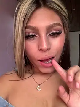 ZoeMillerPink  online show from 10/11/25, 05:25