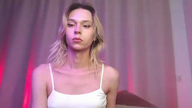 Snapshot of SophieDiamond_Xx chatting on 11/14/25, 04:54 SophieDiamond Xx online show from 11/14/25, 04:54