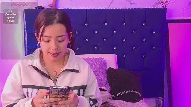 Mia lopez 1 online show from 07/08/26, 06:52