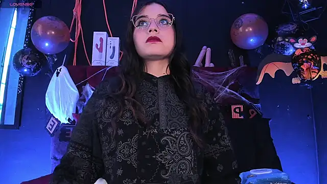 Snapshot of Cony_l chatting on 10/24/25, 12:15 Cony l online show from 10/24/25, 12:15