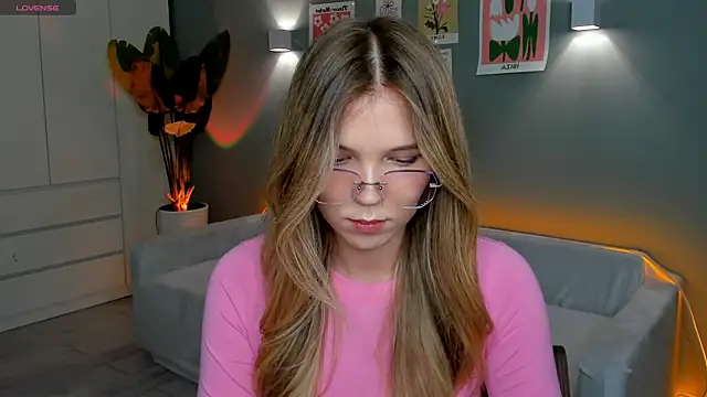 linakorvin online show from 11/04/25, 01:37