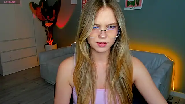 linakorvin online show from 11/08/25, 01:36