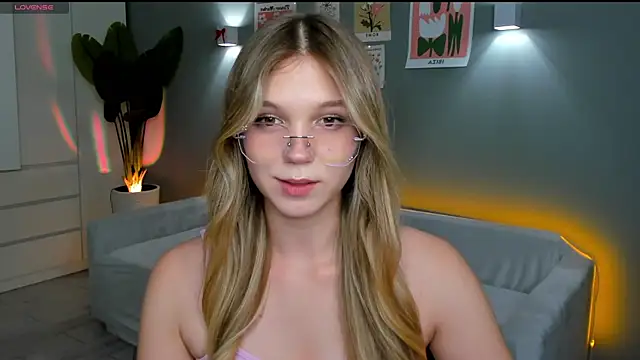 linakorvin online show from 10/26/25, 01:33