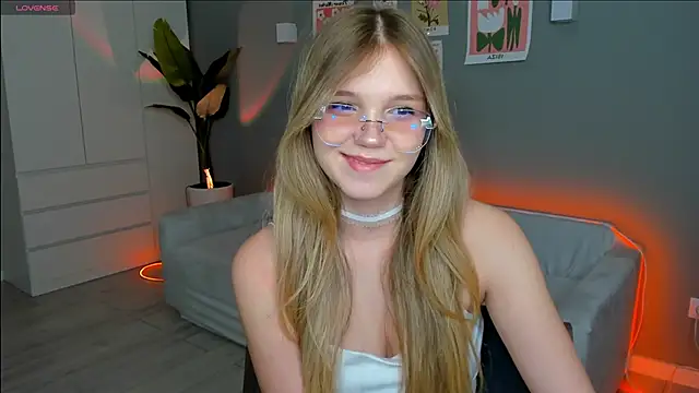 linakorvin online show from 12/14/25, 01:28