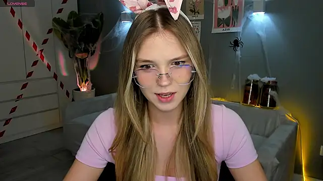 linakorvin online show from 10/30/25, 01:31