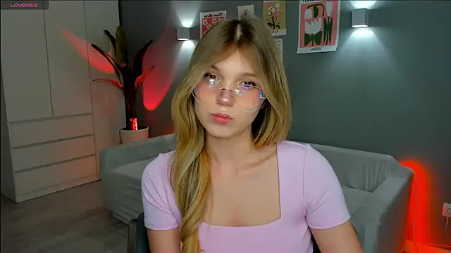 linakorvin online show from 12/15/25, 01:28