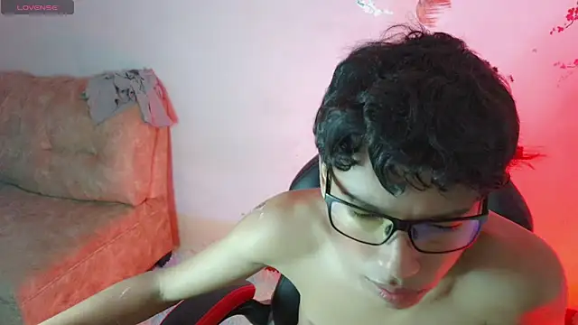 Snapshot of Im_david02 chatting on 10/16/25, 01:19 Im david02 online show from 10/16/25, 01:19