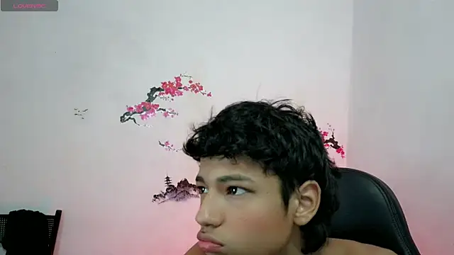 Snapshot of Im_david02 chatting on 10/07/25, 12:50 Im david02 online show from 10/07/25, 12:50