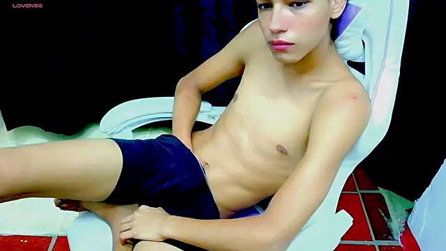 Snapshot of Im_david02 chatting on 11/08/25, 12:31 Im david02 online show from 11/08/25, 12:31