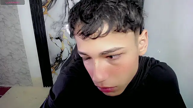 Snapshot of Im_david02 chatting on 12/01/25, 01:12 Im david02 online show from 12/01/25, 01:12