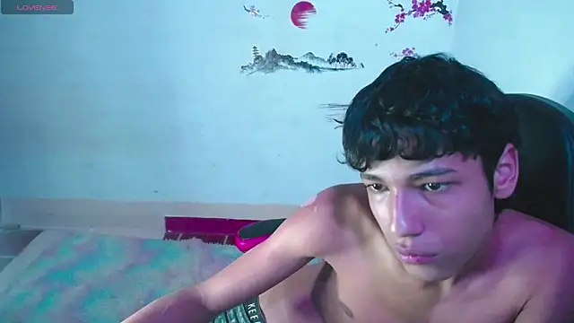 Snapshot of Im_david02 chatting on 10/23/25, 07:34 Im david02 online show from 10/23/25, 07:34