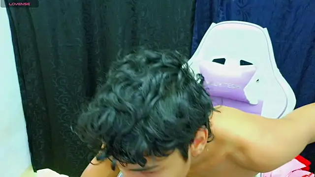 Snapshot of Im_david02 chatting on 10/30/25, 01:31 Im david02 online show from 10/30/25, 01:31