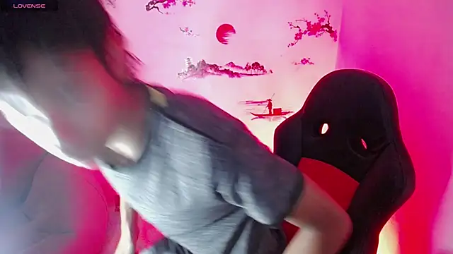 Snapshot of Im_david02 chatting on 10/22/25, 01:43 Im david02 online show from 10/22/25, 01:43