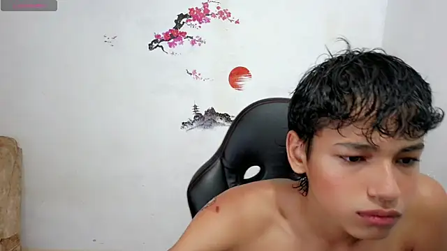 Snapshot of Im_david02 chatting on 10/12/25, 01:12 Im david02 online show from 10/12/25, 01:12