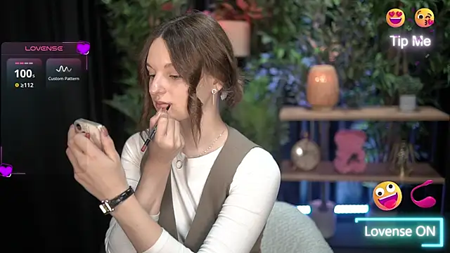 xoxo molly online show from 11/10/25, 10:59