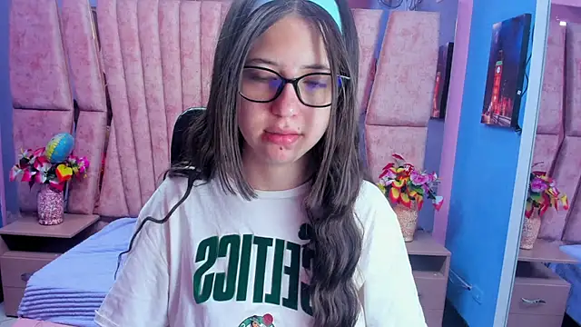 sarah sweett  online show from 02/26/26, 01:44