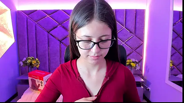 sarah sweett  online show from 06/02/26, 01:55