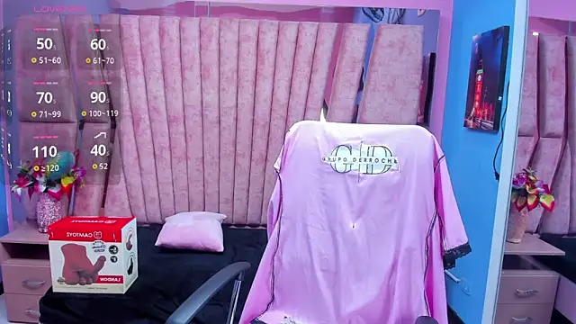 sarah sweett  online show from 03/25/26, 01:43