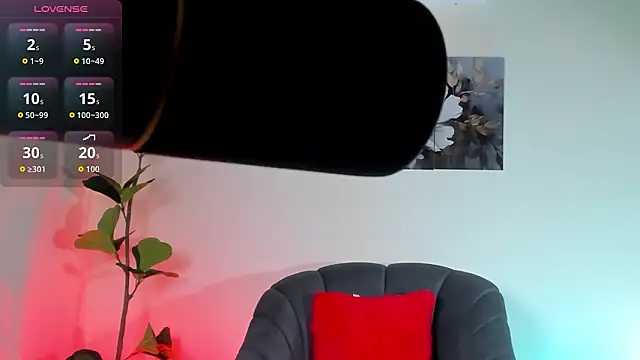 JulianaPons online show from 02/16/26, 09:13