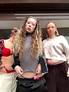 RollDolls online show from 11/20/25, 05:08