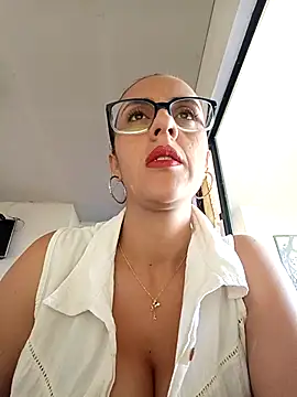 Jade 1-9 online show from 12/14/25, 01:28