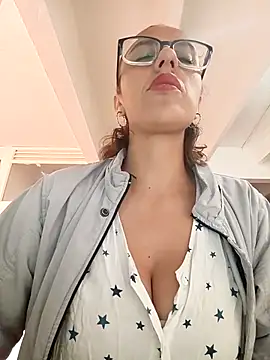 Jade 1-9 online show from 02/24/26, 03:02