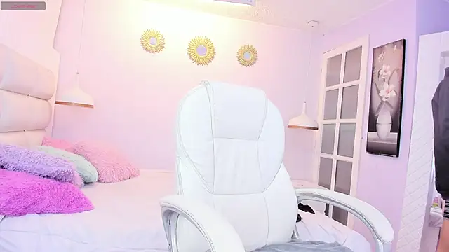 Hottie Guy online show from 11/12/25, 12:20