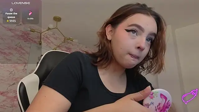 mia foster t online show from 02/22/26, 01:24