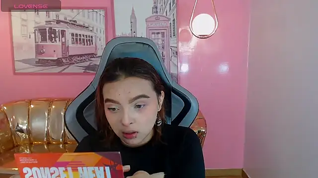 mia foster t online show from 12/22/25, 01:00