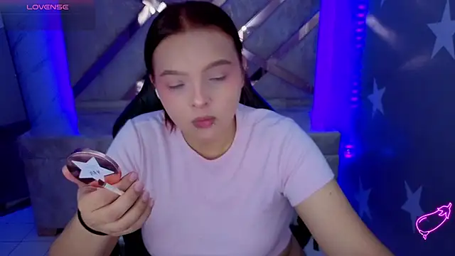 Snapshot of mia_foster_t chatting on 05/20/26, 01:08 mia foster t online show from 05/20/26, 01:08