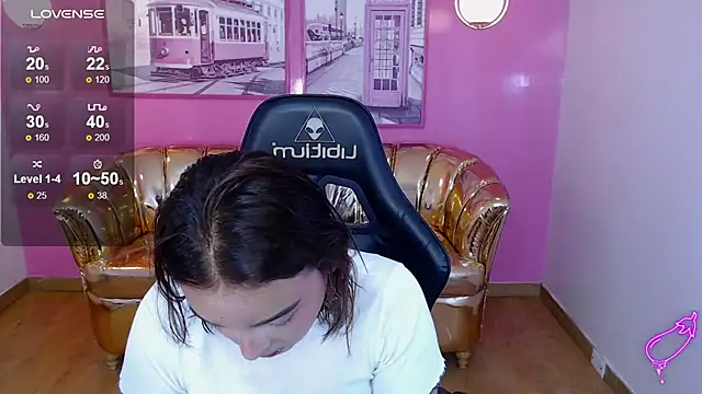 Snapshot of mia_foster_t chatting on 11/22/25, 12:59 mia foster t online show from 11/22/25, 12:59