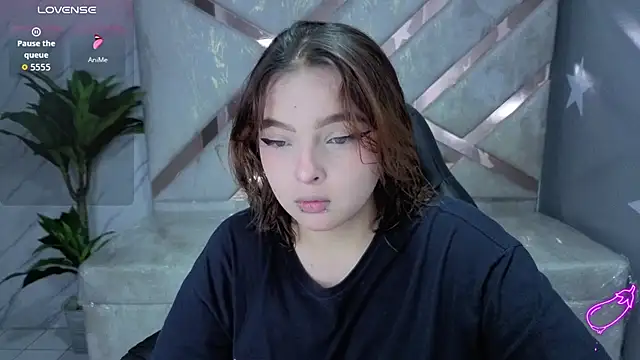 mia foster t online show from 03/08/26, 01:03