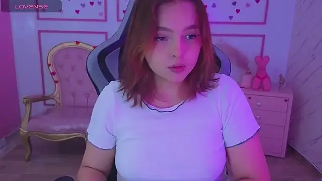 mia foster t online show from 04/12/26, 01:14