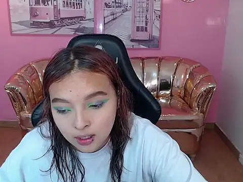 Snapshot of mia_foster_t chatting on 10/11/25, 12:50 mia foster t online show from 10/11/25, 12:50