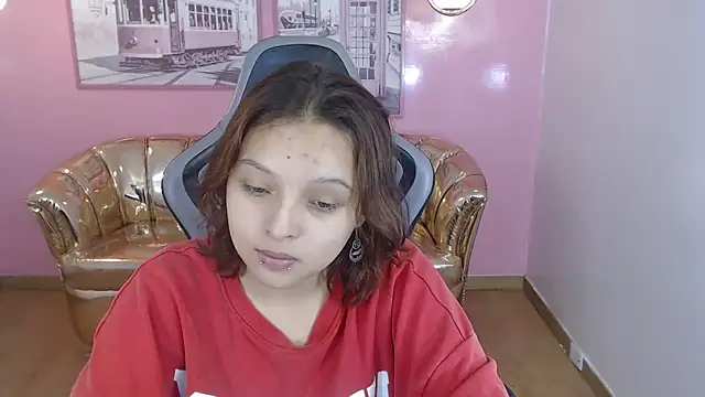 Snapshot of mia_foster_t chatting on 12/18/25, 01:15 mia foster t online show from 12/18/25, 01:15