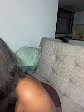 Snapshot of mitschellfox21 chatting on 12/17/25, 01:10 mitschellfox21 online show from 12/17/25, 01:10