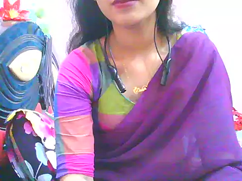 night queeen7 online show from 10/28/25, 07:02