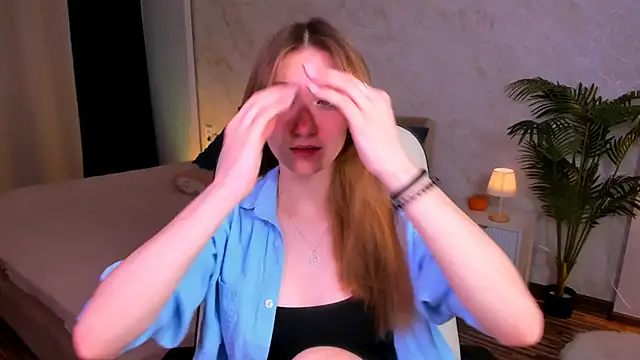 AngelAnabelle online show from 11/13/25, 09:40