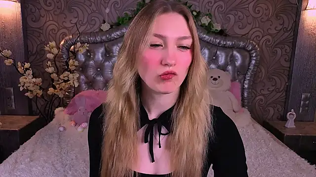 AngelAnabelle online show from 04/08/26, 08:54