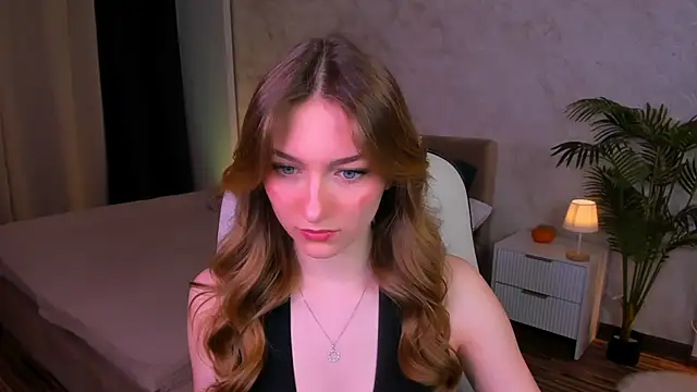 AngelAnabelle online show from 11/06/25, 08:46