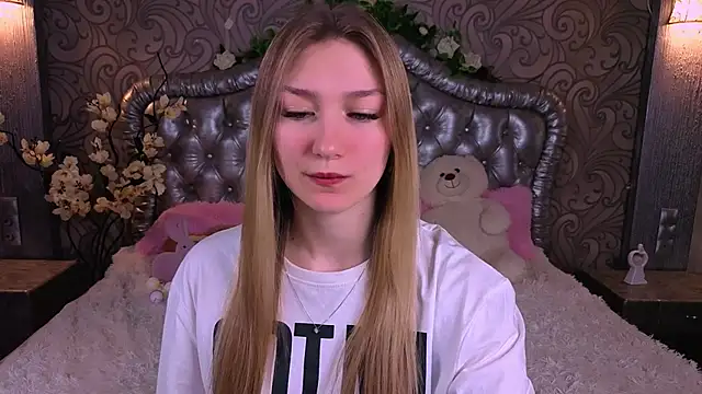 AngelAnabelle online show from 04/03/26, 08:37