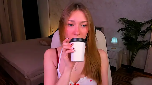 Snapshot of AngelAnabelle chatting on 10/18/25, 08:55 AngelAnabelle online show from 10/18/25, 08:55