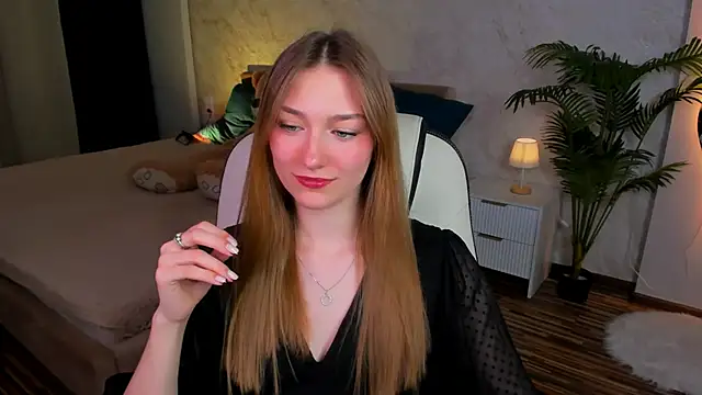 Snapshot of AngelAnabelle chatting on 10/11/25, 08:43 AngelAnabelle online show from 10/11/25, 08:43