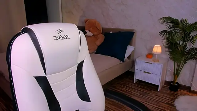 AngelAnabelle online show from 11/12/25, 11:52