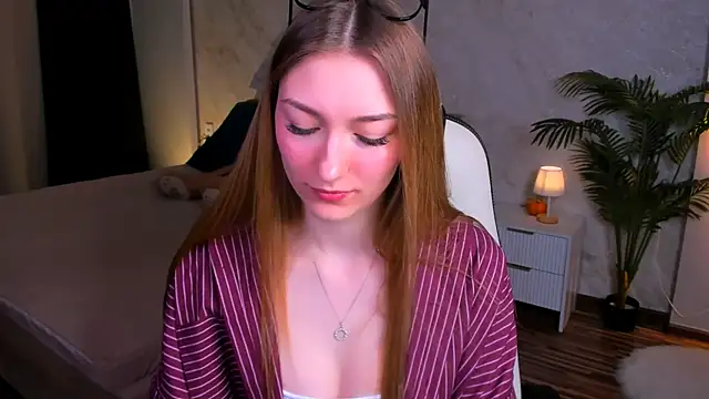 AngelAnabelle online show from 12/17/25, 02:00